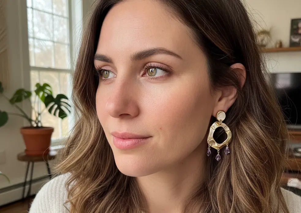 Boucles d&rsquo;oreilles selon forme de visage : le guide complet